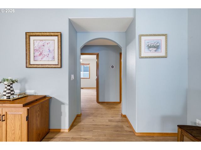 12807 Ne 43RD Cir, Vancouver, WA 98682