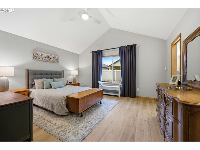 12807 Ne 43RD Cir, Vancouver, WA 98682