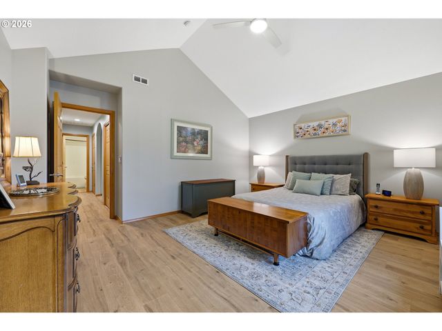 12807 Ne 43RD Cir, Vancouver, WA 98682