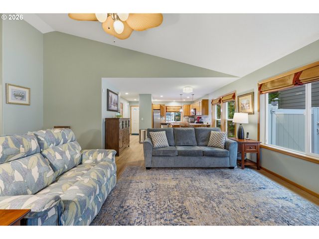 12807 Ne 43RD Cir, Vancouver, WA 98682