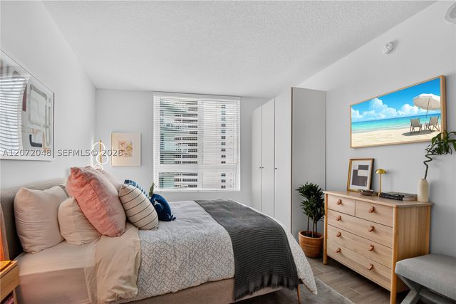 1900 N Bayshore Dr 2019, Miami, FL 33132