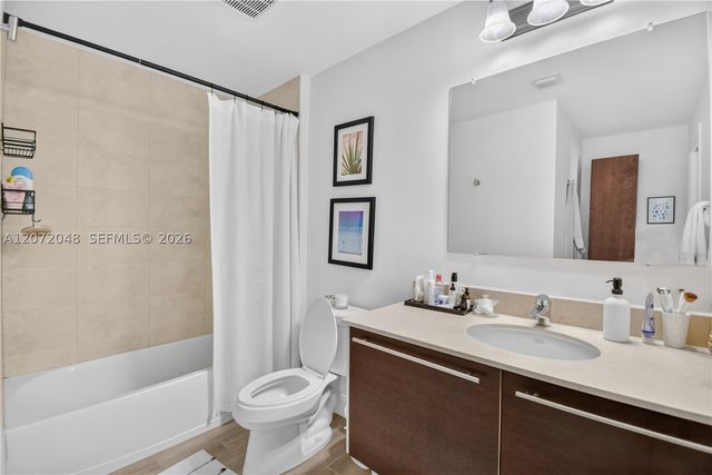 1900 N Bayshore Dr 2019, Miami, FL 33132