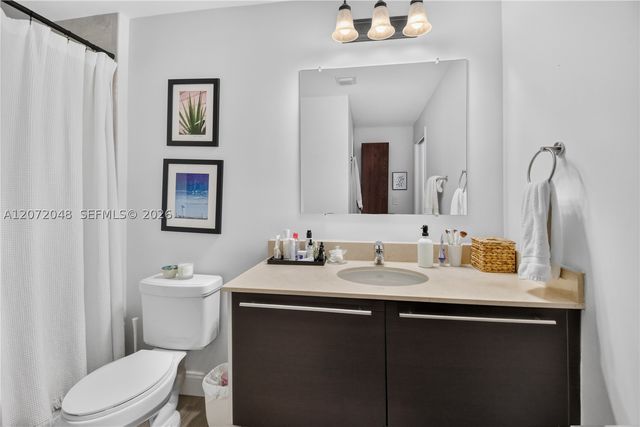 1900 N Bayshore Dr 2019, Miami, FL 33132