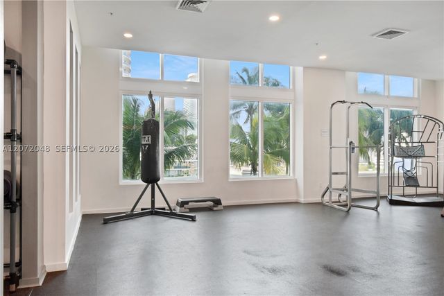 1900 N Bayshore Dr 2019, Miami, FL 33132