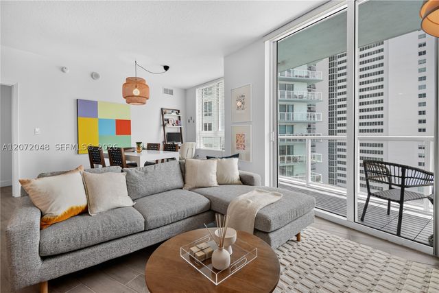 1900 N Bayshore Dr 2019, Miami, FL 33132