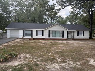 820 W 34th Avenue, Pine Bluff, AR 71603