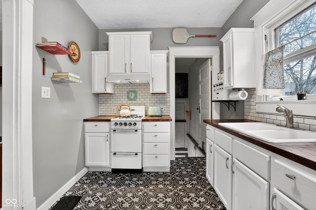 2505 E Saint Clair Street, Indianapolis, IN 46201