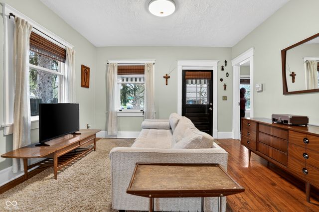 2505 E Saint Clair Street, Indianapolis, IN 46201