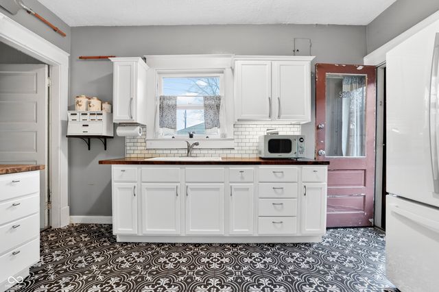 2505 E Saint Clair Street, Indianapolis, IN 46201