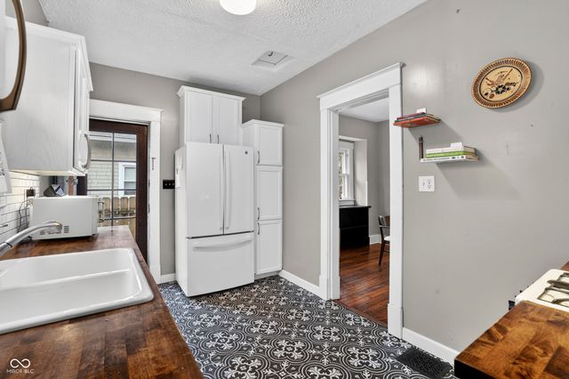 2505 E Saint Clair Street, Indianapolis, IN 46201