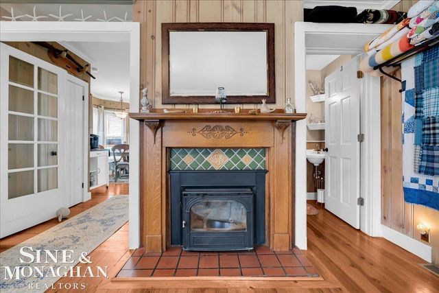 142 St Clair River Drive, Algonac, MI 48001
