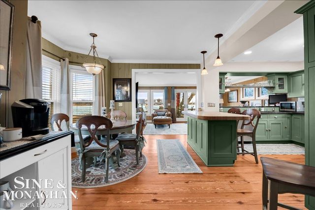 142 St Clair River Drive, Algonac, MI 48001