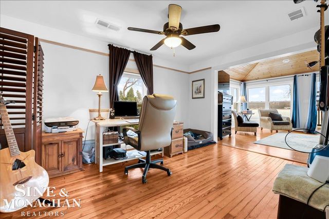 142 St Clair River Drive, Algonac, MI 48001