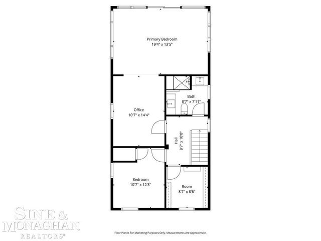 142 St Clair River Drive, Algonac, MI 48001