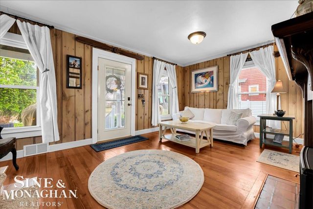 142 St Clair River Drive, Algonac, MI 48001