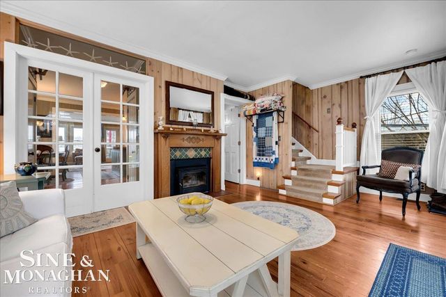 142 St Clair River Drive, Algonac, MI 48001