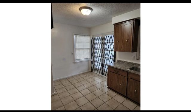18111 Mitchell Street, Detroit, MI 48234