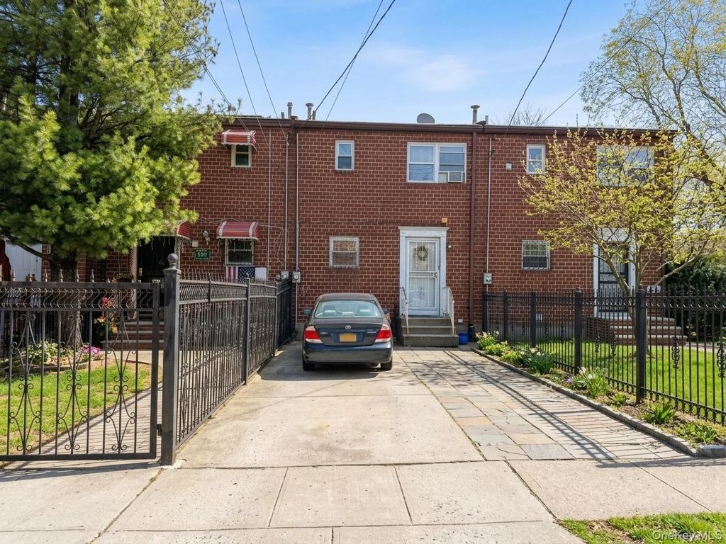 892 Blake Avenue, Brooklyn, NY 11207