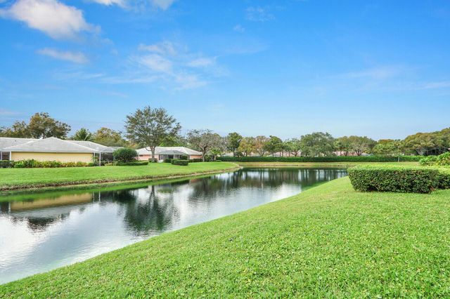 1904 APPLETON Court, Palm Beach Gardens, FL 33403
