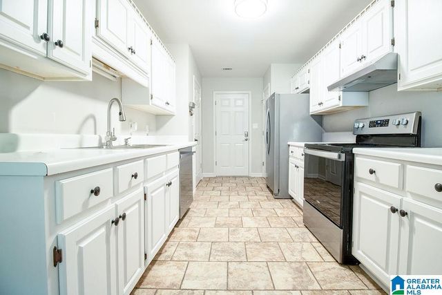 1718 BRADFORD LANE, Bessemer, AL 35022