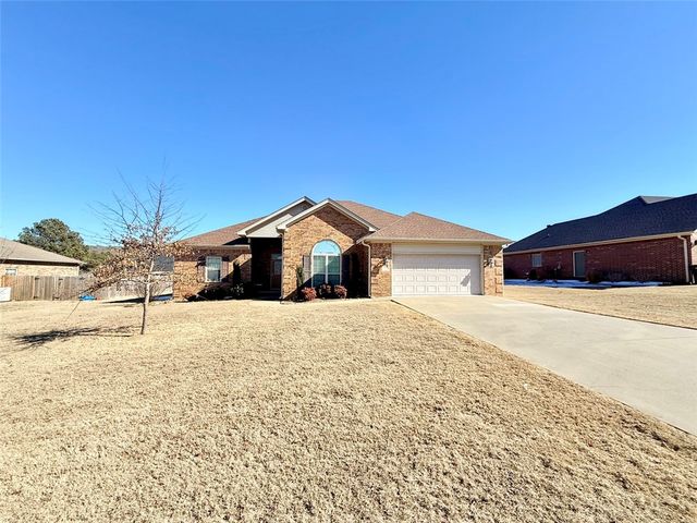 104 Angelfish Avenue, Russellville, AR 72802