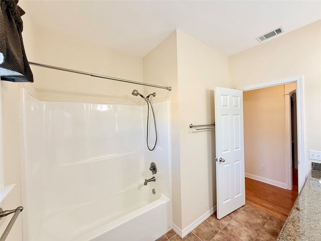 104 Angelfish Avenue, Russellville, AR 72802