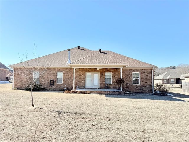 104 Angelfish Avenue, Russellville, AR 72802