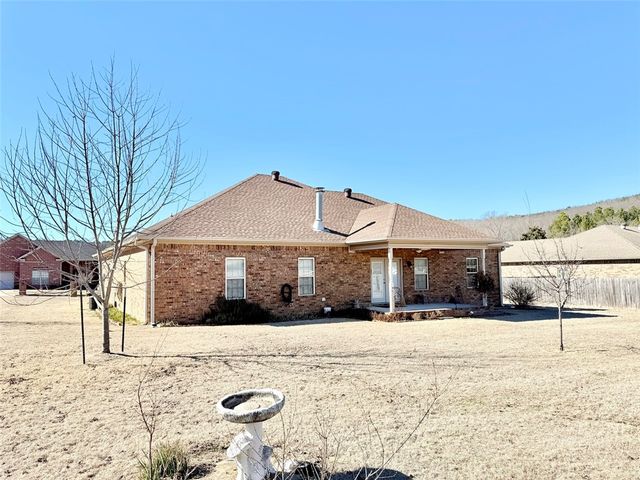 104 Angelfish Avenue, Russellville, AR 72802