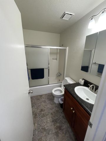 2264 Piccardo Cir, Stockton, CA 95207