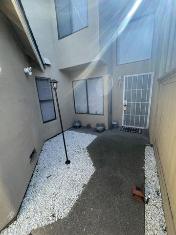 2264 Piccardo Cir, Stockton, CA 95207