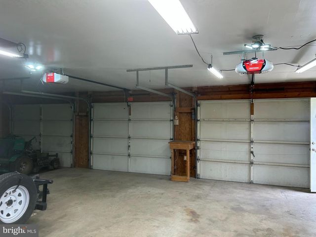 117 MOUNT VERNON DR, Charles Town, WV 25414