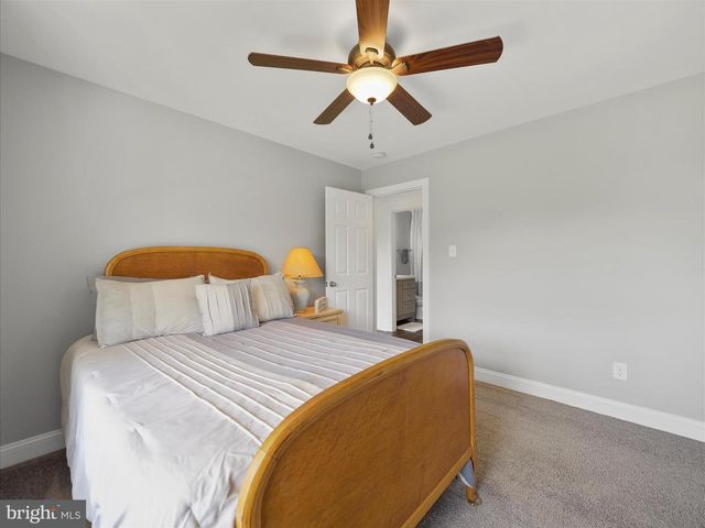 117 MOUNT VERNON DR, Charles Town, WV 25414