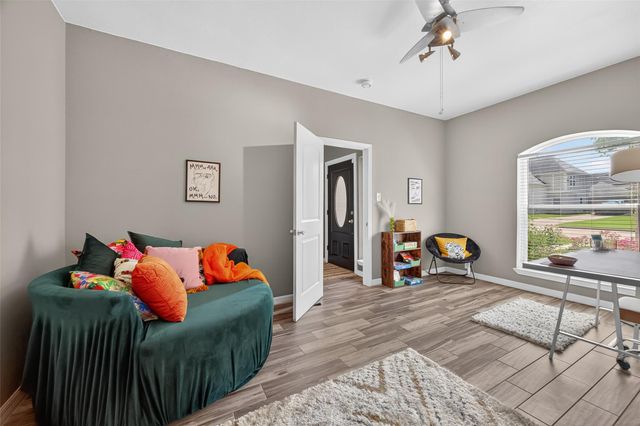 5310 Holly View Drive, Houston, TX 77091