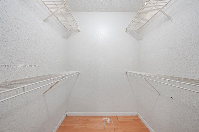 2871 N Oakland Forest Dr 210, Oakland Park, FL 33309