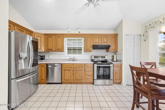 11405 BEECHER Circle W, Jacksonville, FL 32223