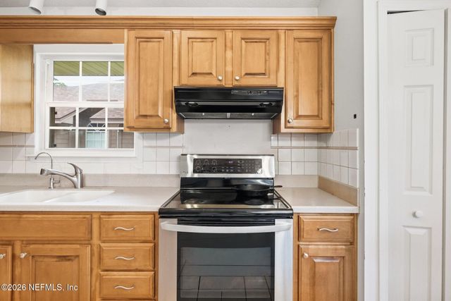 11405 BEECHER Circle W, Jacksonville, FL 32223