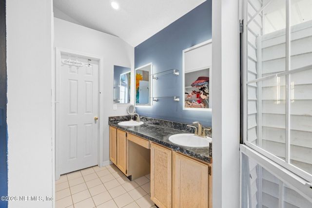 11405 BEECHER Circle W, Jacksonville, FL 32223