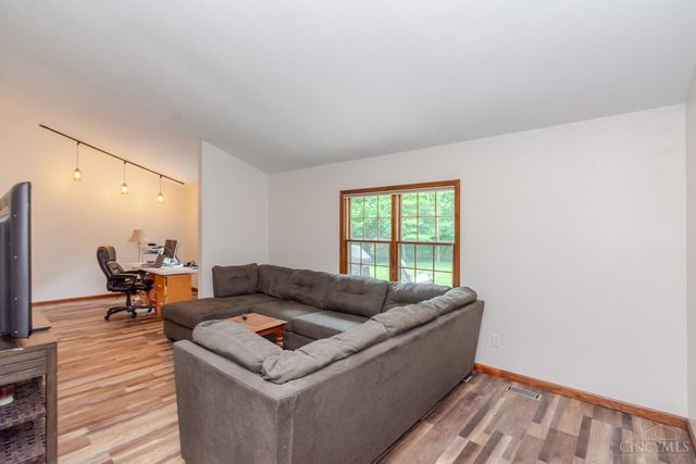 10035 Mallet Drive, Washington Twp, OH 45458