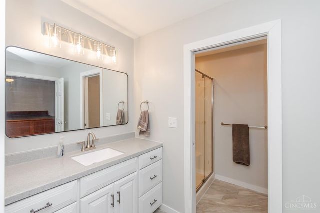 10035 Mallet Drive, Washington Twp, OH 45458