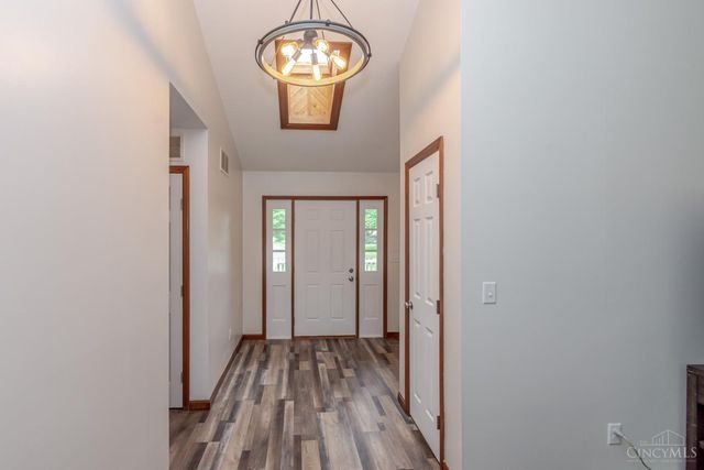 10035 Mallet Drive, Washington Twp, OH 45458