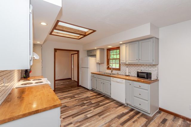 10035 Mallet Drive, Washington Twp, OH 45458