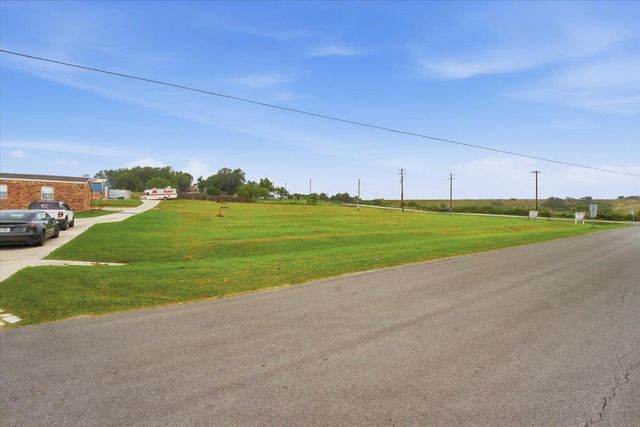 2 S Plum Creek RD, Kyle, TX 78640