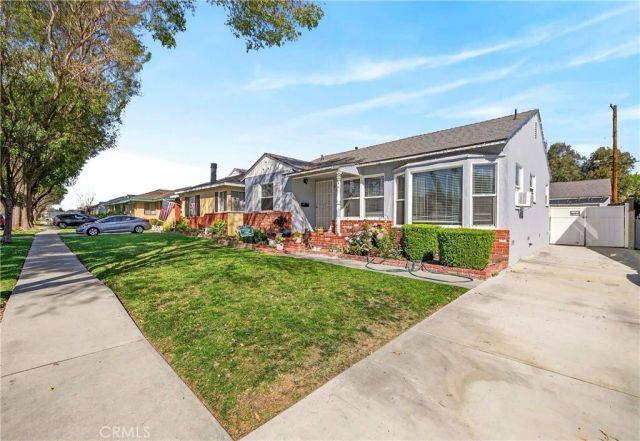 6137 Greenmeadow, Lakewood, CA 90713
