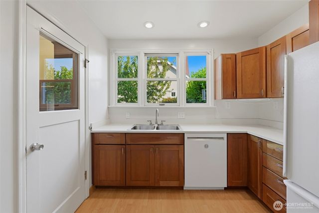 1015 N Sheridan Avenue, Tacoma, WA 98403