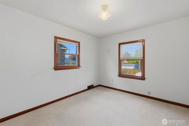 1015 N Sheridan Avenue, Tacoma, WA 98403
