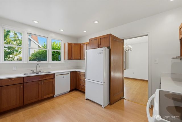 1015 N Sheridan Avenue, Tacoma, WA 98403