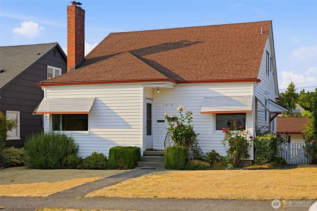 1015 N Sheridan Avenue, Tacoma, WA 98403