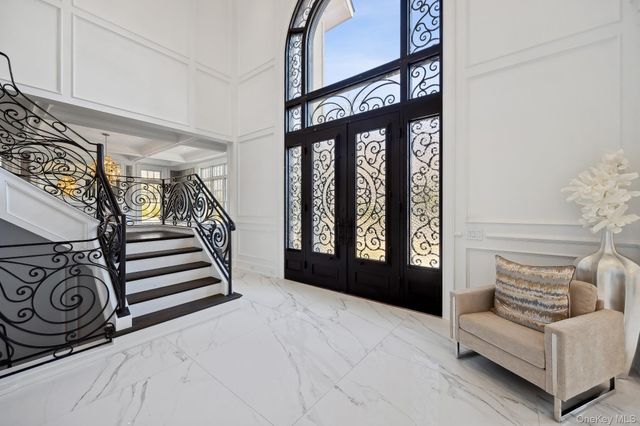 24 Landview Drive, Dix Hills, NY 11746