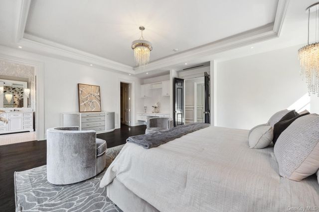 24 Landview Drive, Dix Hills, NY 11746