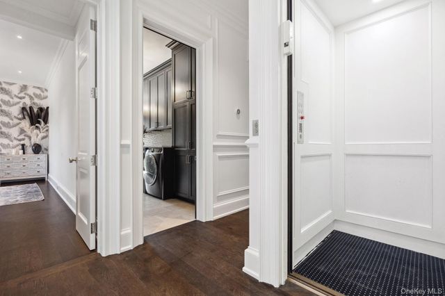 24 Landview Drive, Dix Hills, NY 11746